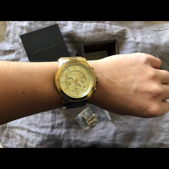 Michael Kors Oversized boyfriend watch - Picture 5 of 7